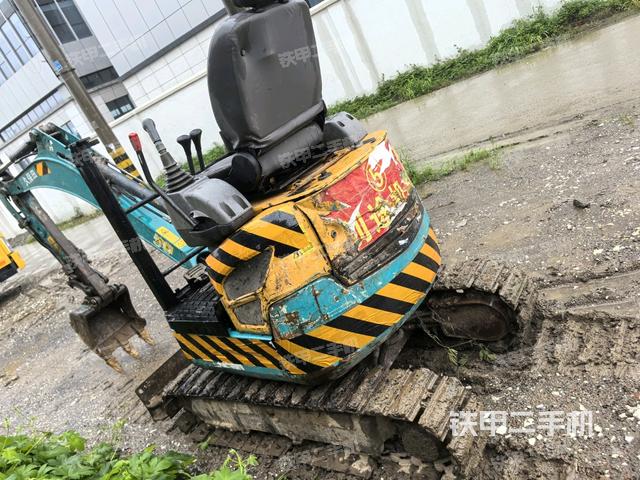 左后45(整機(jī)外觀) 左后45(整機(jī)外觀)