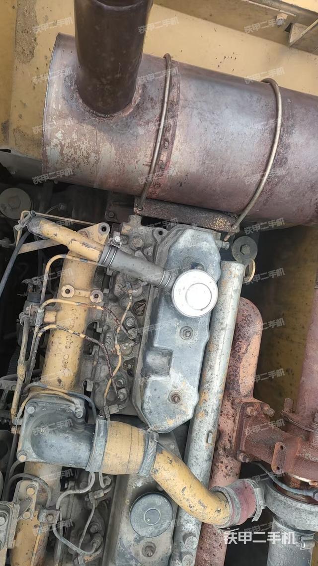 發(fā)動機(jī)整體俯視(整機(jī)外觀) 發(fā)動機(jī)整體俯視(整機(jī)外觀)