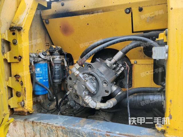 液壓泵斜45?左(大件艙室) 液壓泵斜45?左(大件艙室)