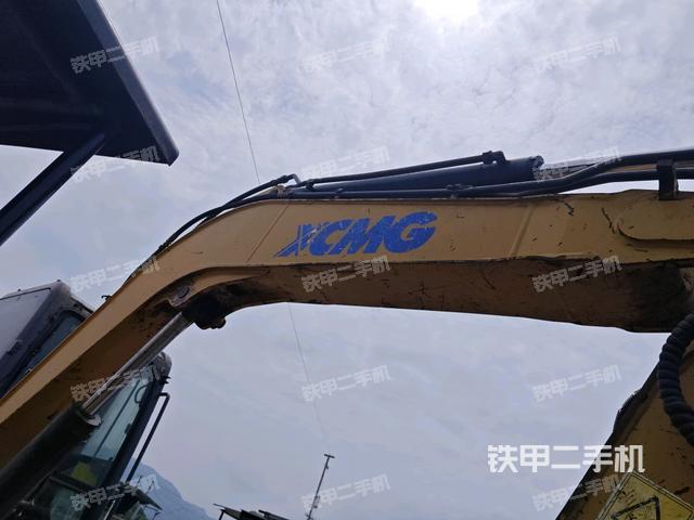 大臂整体 右侧(工作和回转装置) 大臂整体 右侧(工作和回转装置)