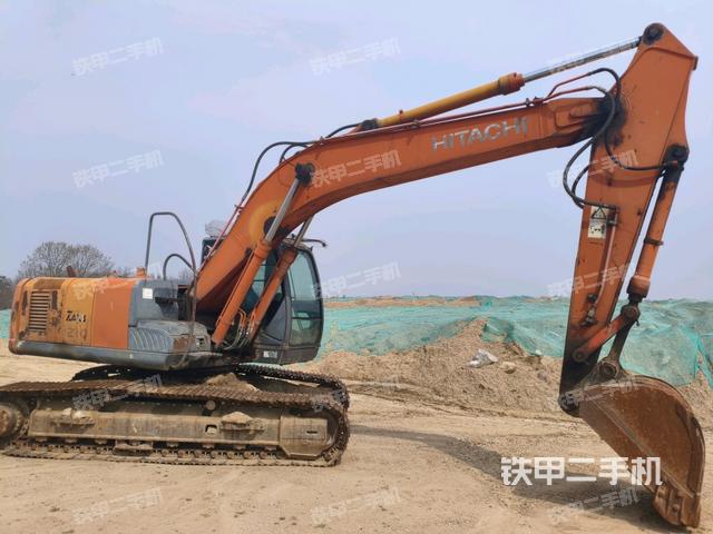 日立ZX210LC-3挖掘機