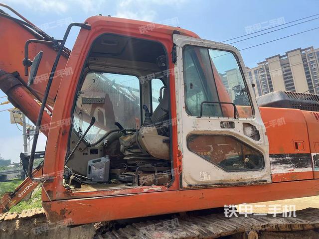 驾驶室整体（整机外观）