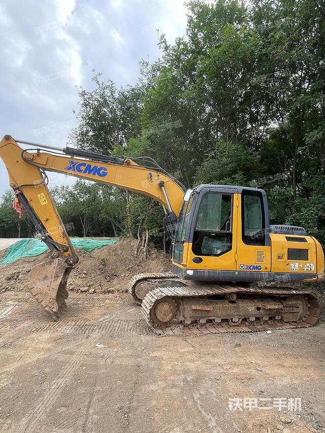 徐工XE150D挖掘機(jī)