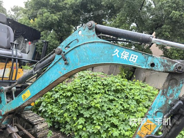 大臂整體?右側(cè)(工作和回轉(zhuǎn)裝置) 大臂整體?右側(cè)(工作和回轉(zhuǎn)裝置)