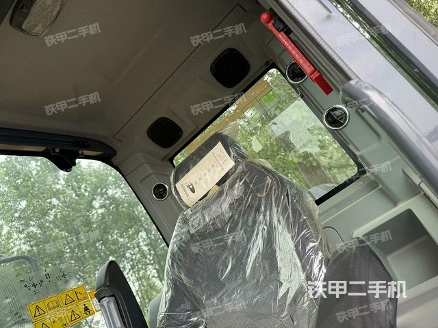 右側(cè)玻璃角標(biāo)(駕駛室部分) 右側(cè)玻璃角標(biāo)(駕駛室部分)