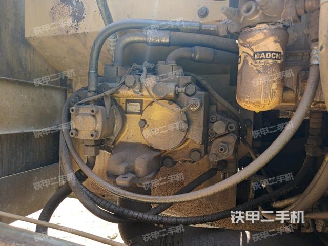 液壓泵斜45?左(大件艙室) 液壓泵斜45?左(大件艙室)