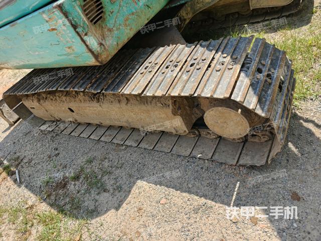 右側(cè)履帶整體?(行走機(jī)構(gòu)) 右側(cè)履帶整體?(行走機(jī)構(gòu))