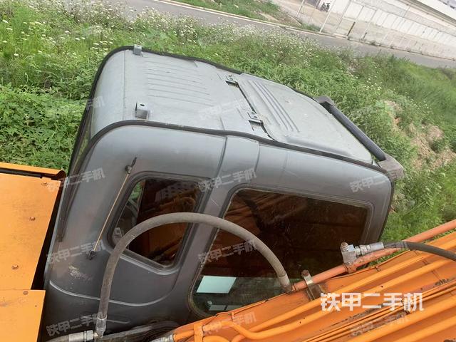 駕駛室頂部（整機(jī)外觀）