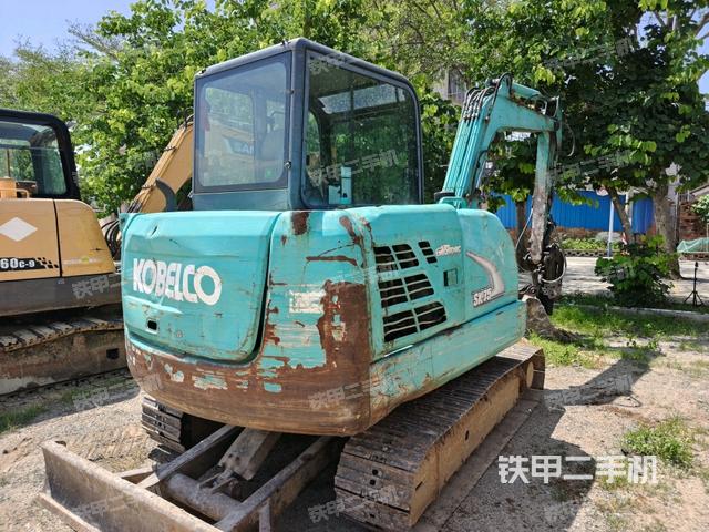 右后45(整機(jī)外觀) 右后45(整機(jī)外觀)