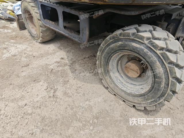 右侧履带整体 (行走机构) 右侧履带整体 (行走机构)