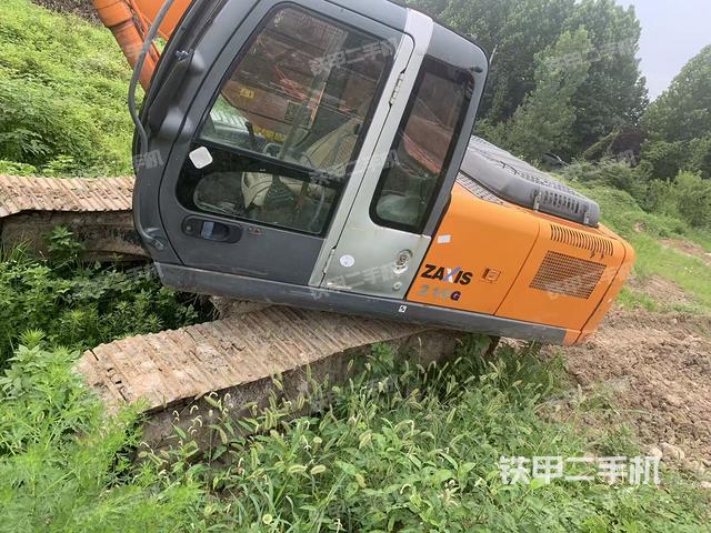 日立ZX200挖掘機