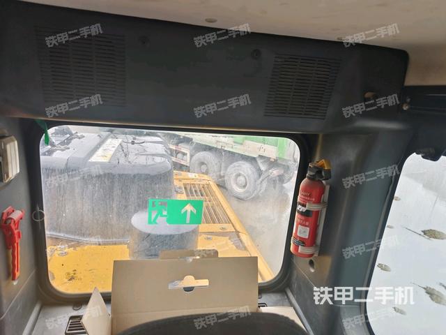 后窗玻璃角標(駕駛室部分) 后窗玻璃角標(駕駛室部分)