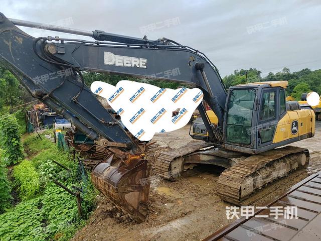 右后45(整機(jī)外觀) 右后45(整機(jī)外觀)