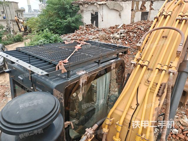 駕駛室頂部俯視(上車部件) 駕駛室頂部俯視(上車部件)