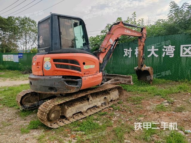 右前45(整機(jī)外觀) 右前45(整機(jī)外觀)