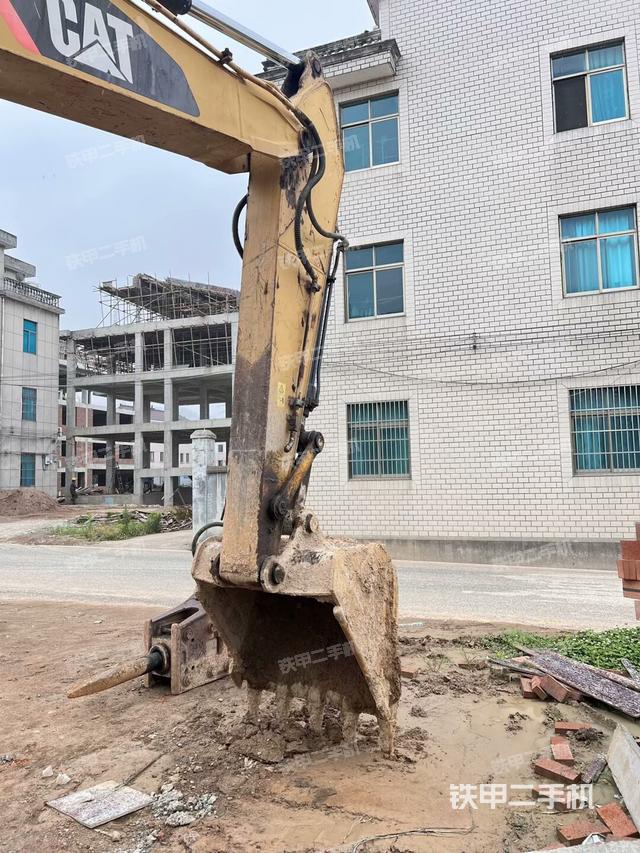 小臂整體左后（工作和回轉(zhuǎn)裝置）