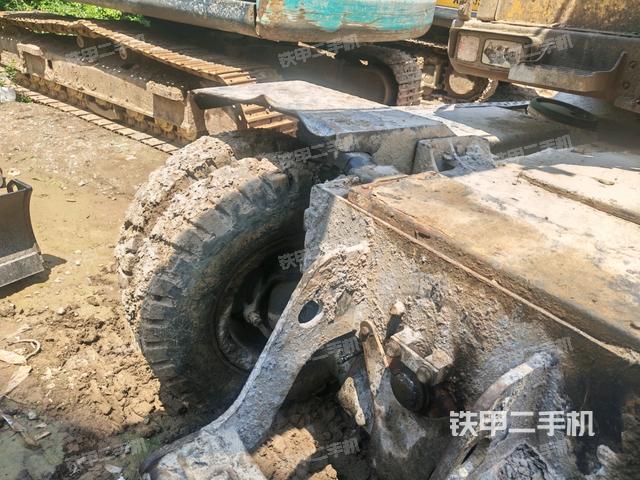 左驱动轮(行走机构) 左驱动轮(行走机构)