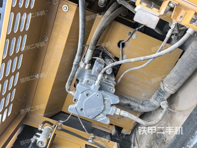 液壓泵室(大件艙室) 液壓泵室(大件艙室)