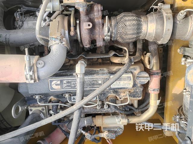 發(fā)動機(jī)整體俯視(整機(jī)外觀) 發(fā)動機(jī)整體俯視(整機(jī)外觀)