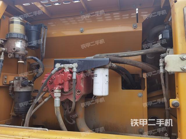 液壓泵斜45?右(大件艙室) 液壓泵斜45?右(大件艙室)