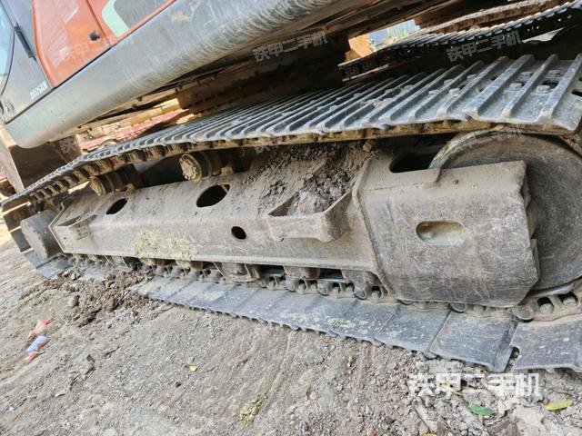 右侧行走马达盖板（行走机构）