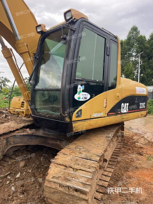 驾驶室整体（整机外观）