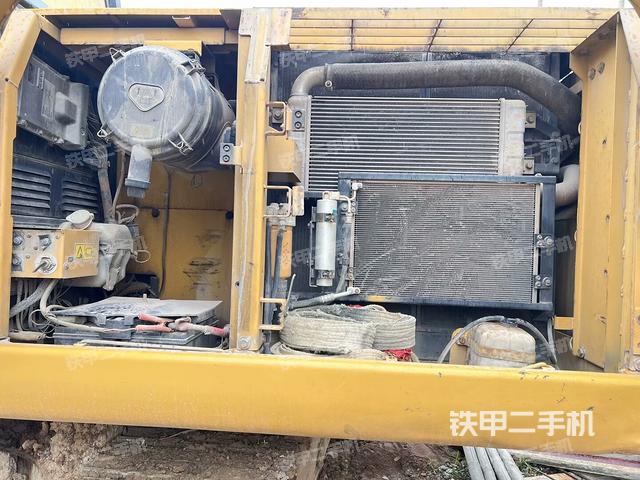 散熱器正面（大件艙室）