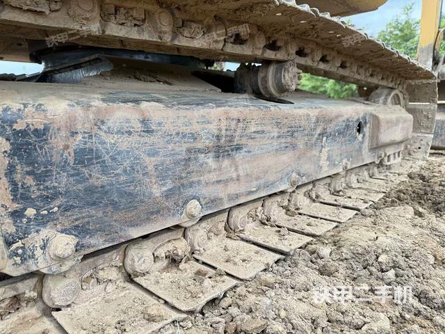 单侧履带整体（整机外观）