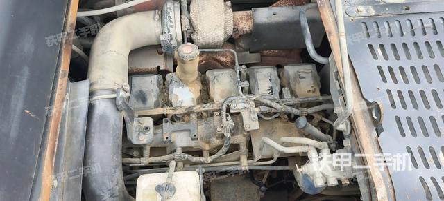 发动机整体俯视(整机外观) 发动机整体俯视(整机外观)