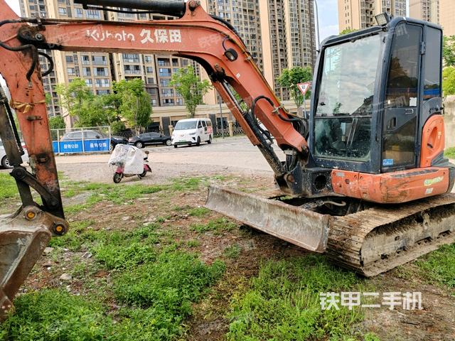久保田KX155-5挖掘機