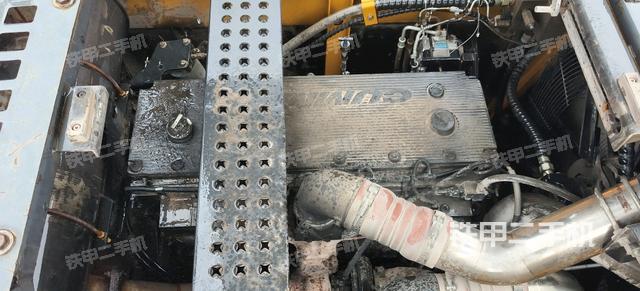 發(fā)動機整體俯視(整機外觀) 發(fā)動機整體俯視(整機外觀)