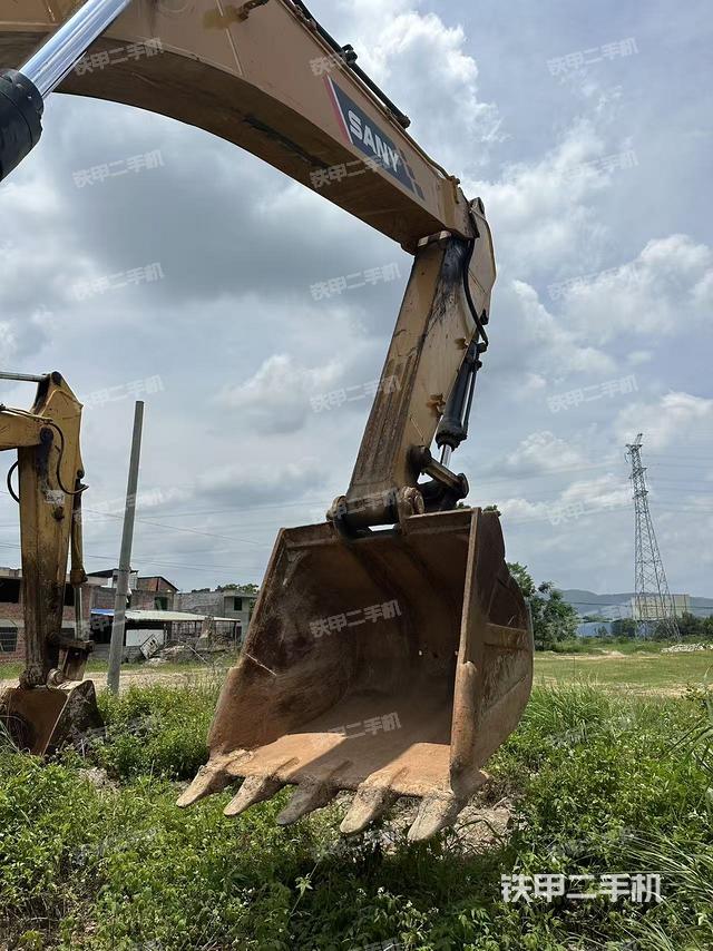 大臂整體?右側(cè)(工作和回轉(zhuǎn)裝置) 大臂整體?右側(cè)(工作和回轉(zhuǎn)裝置)