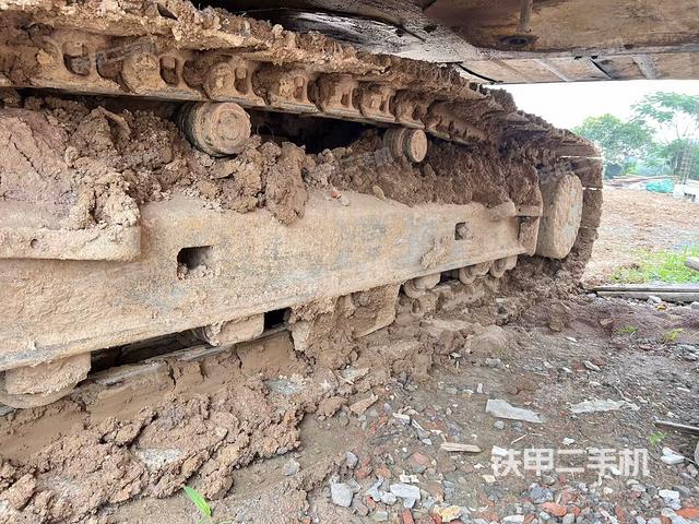 左側(cè)行走馬達(dá)蓋板（行走機構(gòu)）