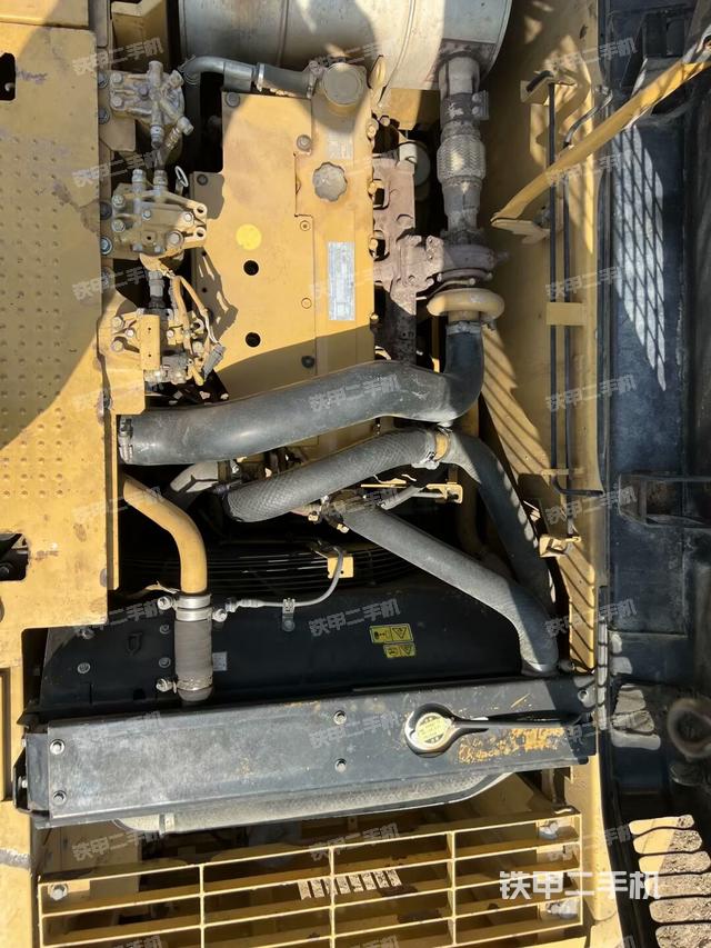 發(fā)動機整體俯視(整機外觀) 發(fā)動機整體俯視(整機外觀)