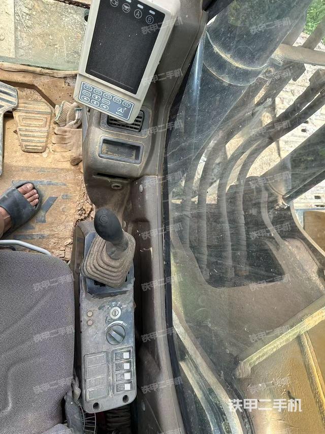 顯示屏?(駕駛室部分) 顯示屏?(駕駛室部分)