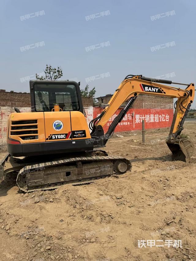 整机右后45°(整机外观) 整机右后45°(整机外观)