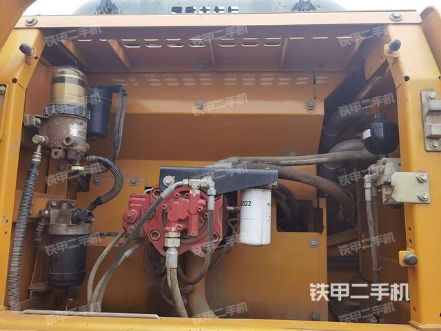 液壓泵斜45?左(大件艙室) 液壓泵斜45?左(大件艙室)