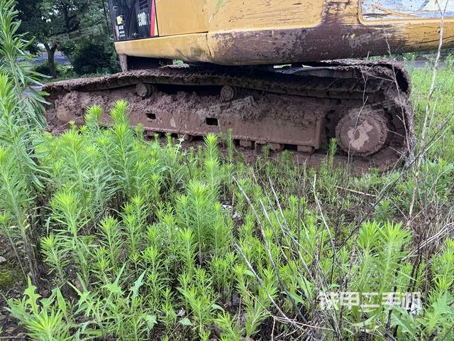 左驱动轮(行走机构) 左驱动轮(行走机构)