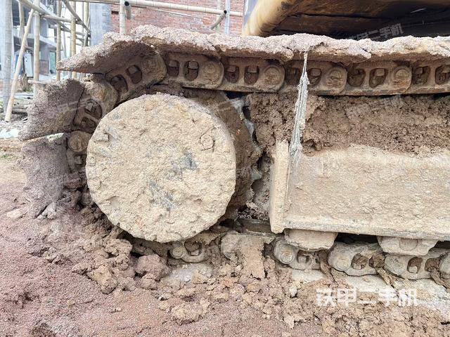 右側(cè)行走馬達(dá)蓋板（行走機構(gòu)）