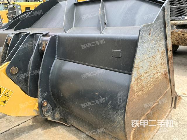 工作裝置整體(整機(jī)外觀及大件) 工作裝置整體(整機(jī)外觀及大件)