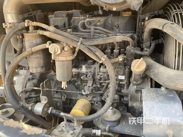 发动机整体俯视(整机外观) 发动机整体俯视(整机外观)