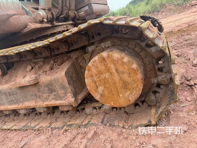 单侧履带整体（整机外观）