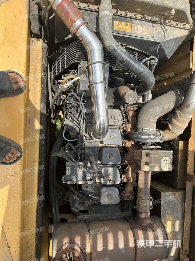 發(fā)動(dòng)機(jī)整體俯視(整機(jī)外觀) 發(fā)動(dòng)機(jī)整體俯視(整機(jī)外觀)