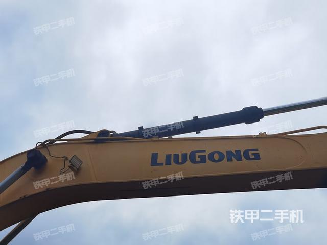 大臂整體?右側(cè)(工作和回轉(zhuǎn)裝置) 大臂整體?右側(cè)(工作和回轉(zhuǎn)裝置)