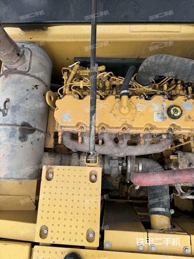 气门室盖螺丝特写(上车部件) 气门室盖螺丝特写(上车部件)