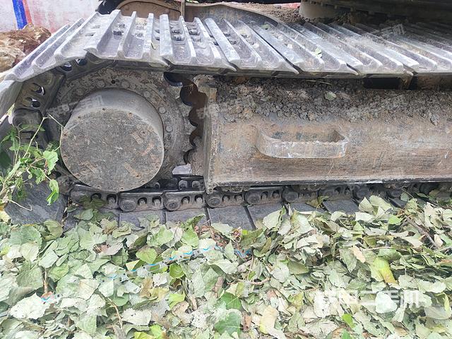 單側(cè)履帶整體(整機外觀) 單側(cè)履帶整體(整機外觀)