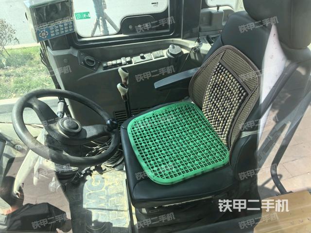 小時表里程數(shù)(駕駛室部分) 小時表里程數(shù)(駕駛室部分)