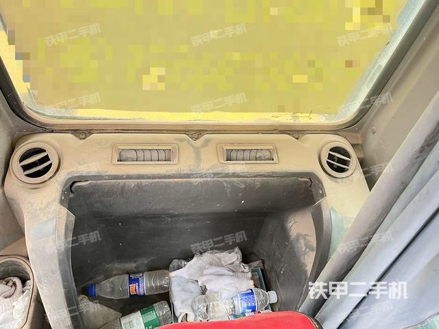 后窗玻璃角標(biāo)（駕駛室部分）