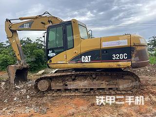 卡特彼勒320C挖掘机实拍图片