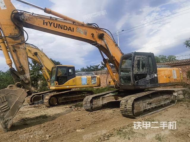 現(xiàn)代R305LC-7挖掘機(jī)
